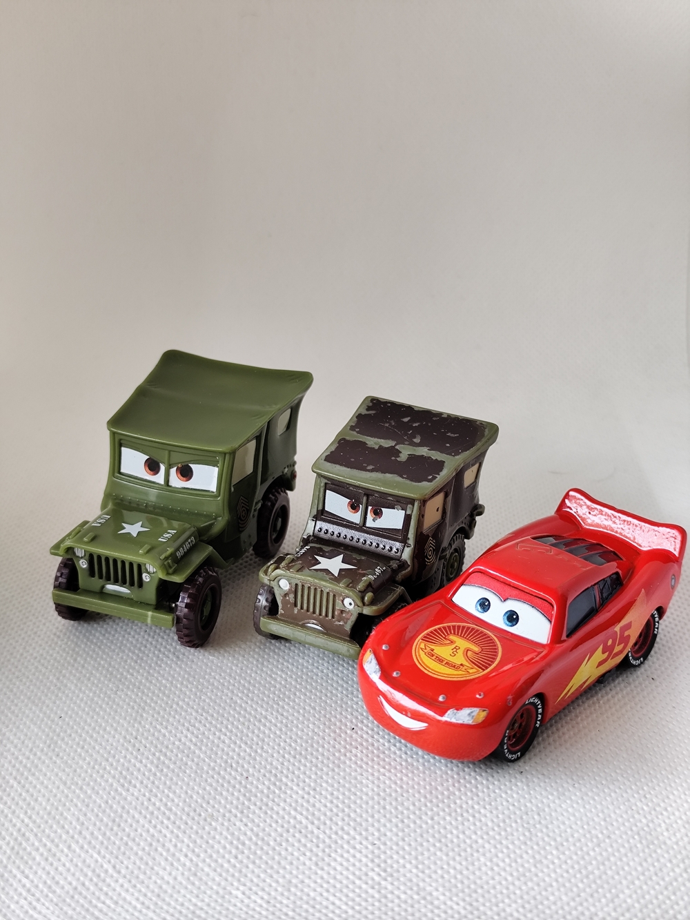 Disney/Pixar Cars – Toy Vehicle Lot of 3 pcs